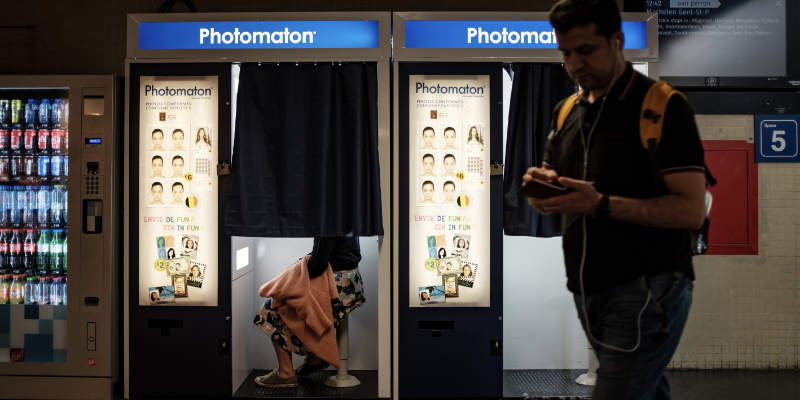 photo booth - jenis kiosk foto mandiri